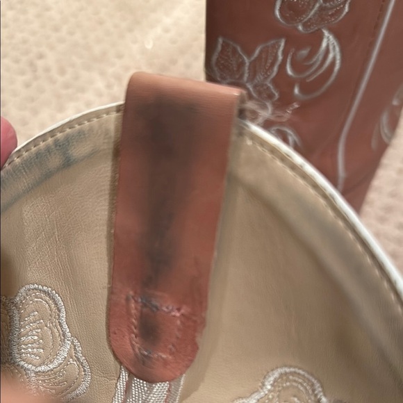 Women's Embroidered Western Boots - Picture 7 of 9